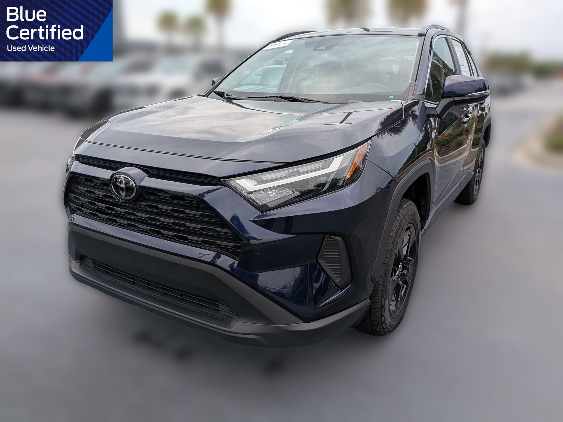 Used 2025 Toyota RAV4 XLE FWD image 9
