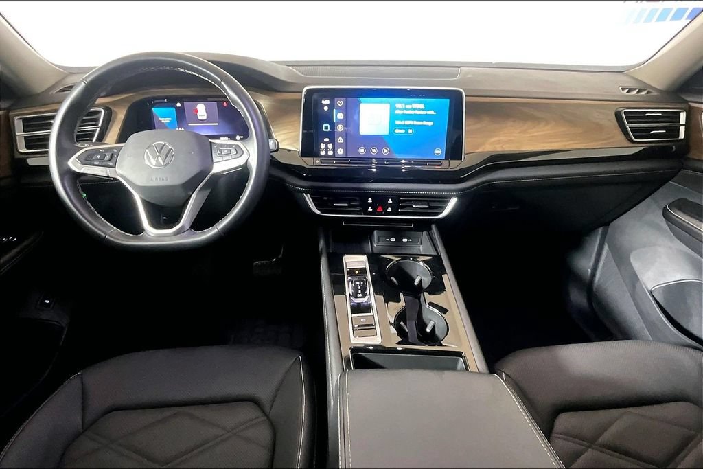 Used 2025 Volkswagen Atlas SE FWD image 11