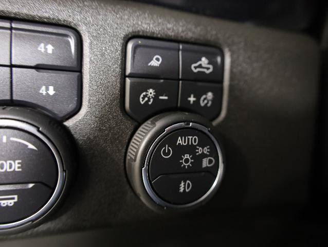 Used 2024 Chevrolet Silverado 1500 LTZ AWD/4WD image 22