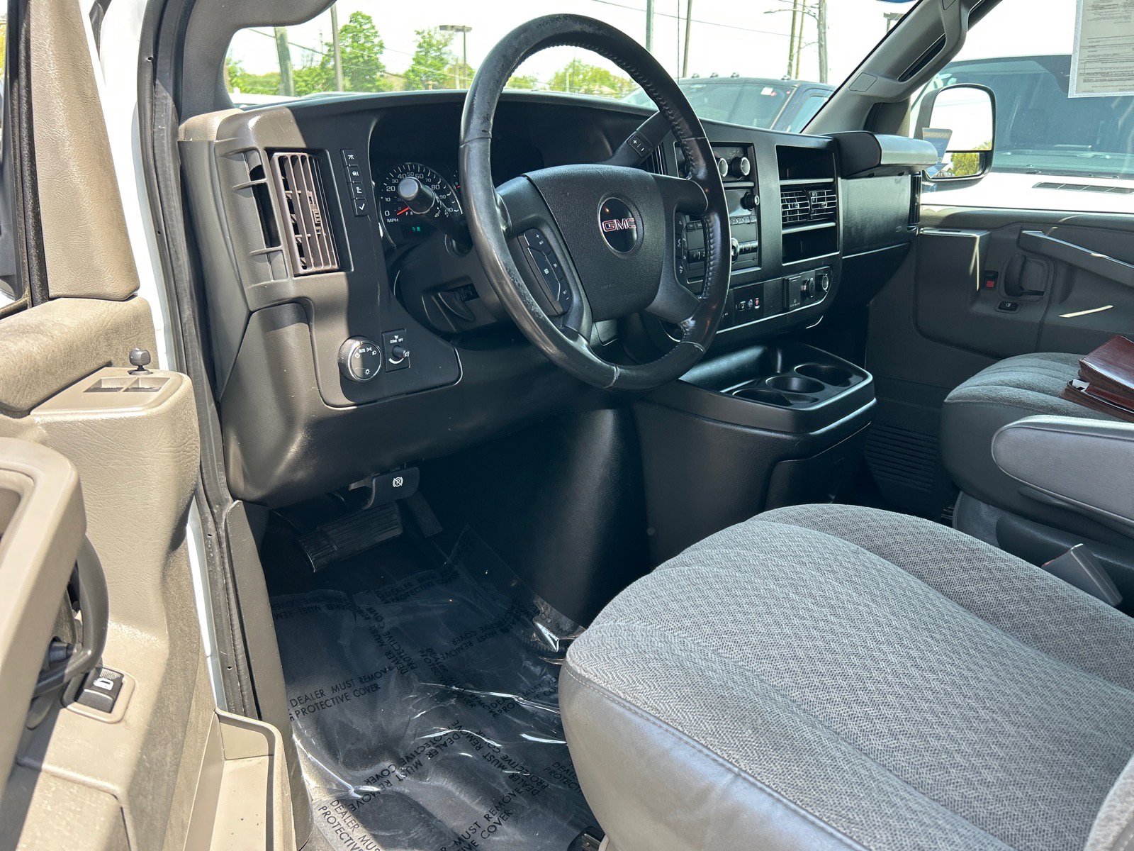 Used 2023 GMC Savana 2500 w/ Driver Convenience Package RWD image 5