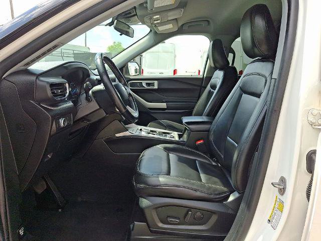 Certified 2022 Ford Explorer XLT w/ Equipment Group 202A AWD/4WD image 14