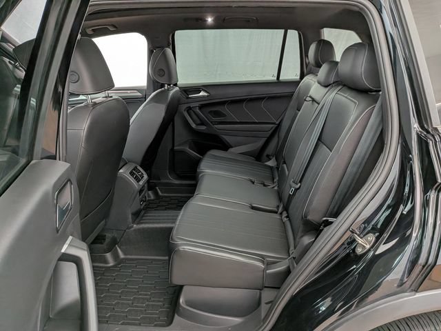 Used 2024 Volkswagen Tiguan SE R-Line w/ MDO Package, Two-Row AWD/4WD image 17