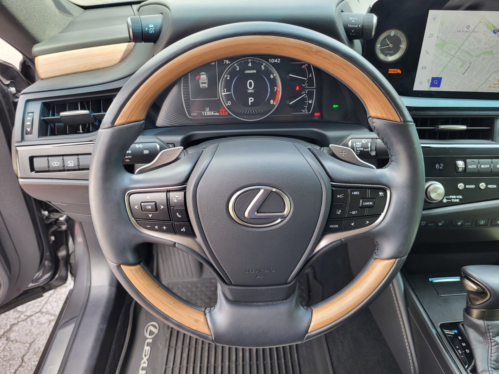 Used 2025 Lexus ES 350 Ultra Luxury w/ Accessory Package (Z1) image 26