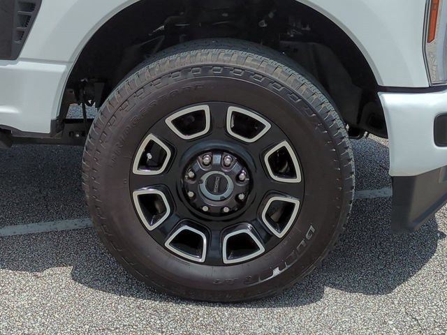 Certified 2026 Ford F350 Platinum w/ FX4 Off-Road Package AWD/4WD image 11