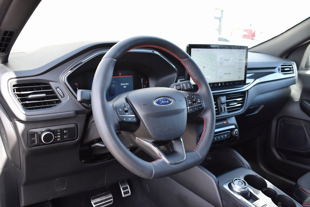 Certified 2023 Ford Escape ST-Line w/ Tech Pack #1 image 9