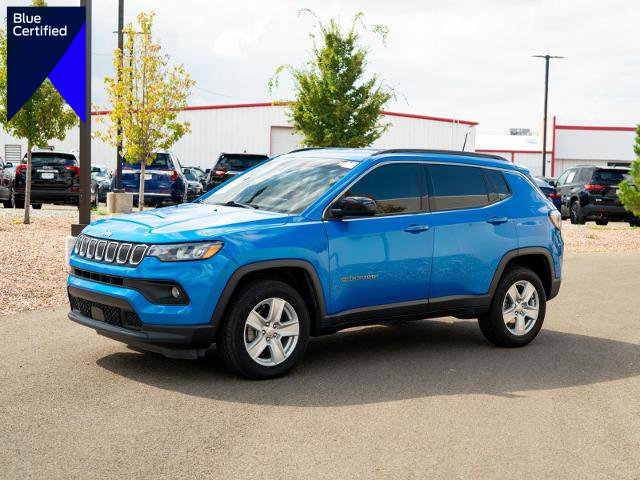 Used 2022 Jeep Compass Latitude image 1