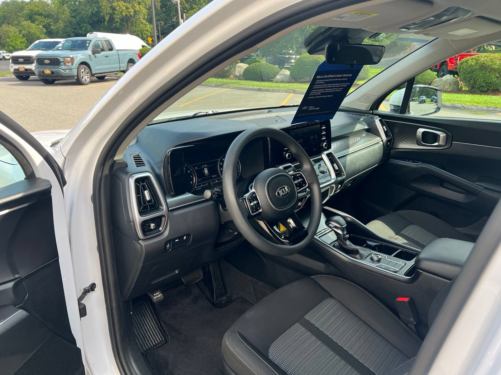 Used 2021 Kia Sorento LX AWD/4WD image 23