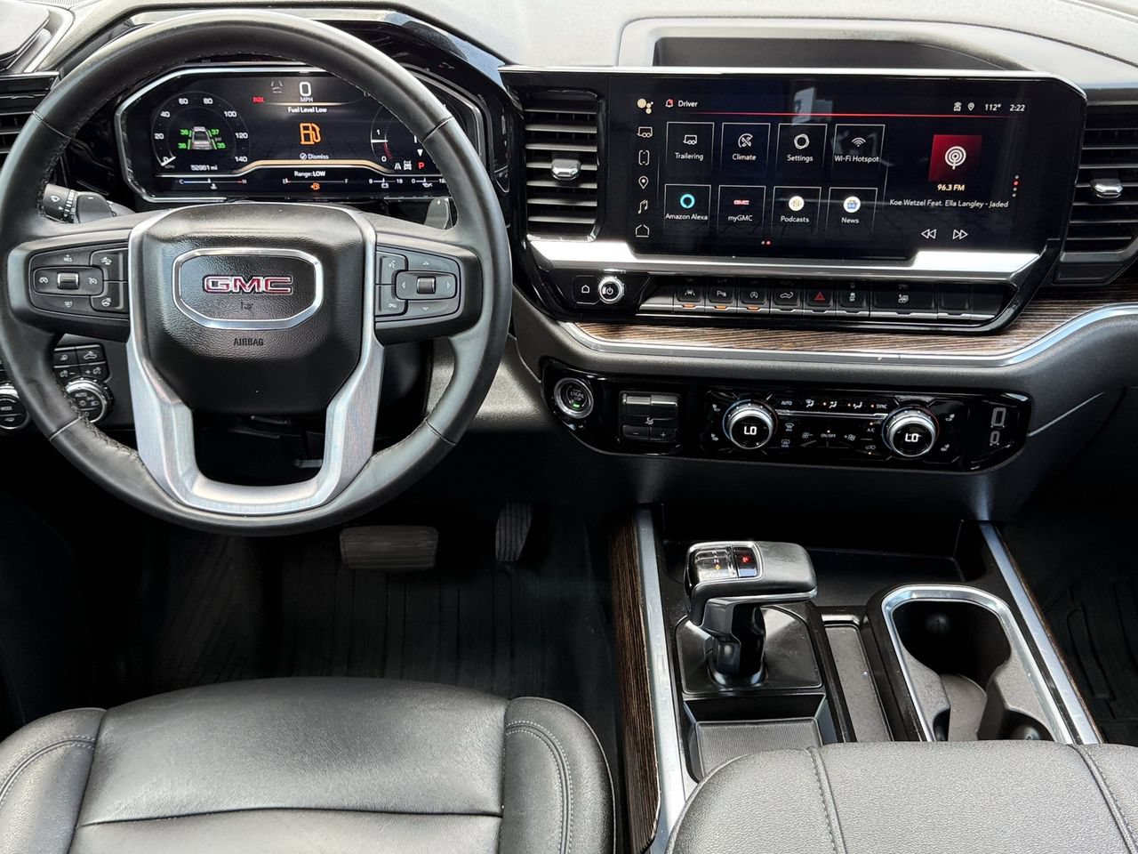 Used 2024 GMC Sierra 1500 Elevation w/ Elevation Premium Package AWD/4WD image 11