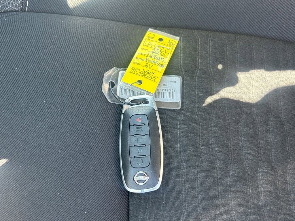 Used 2025 Nissan Pathfinder SV FWD image 40