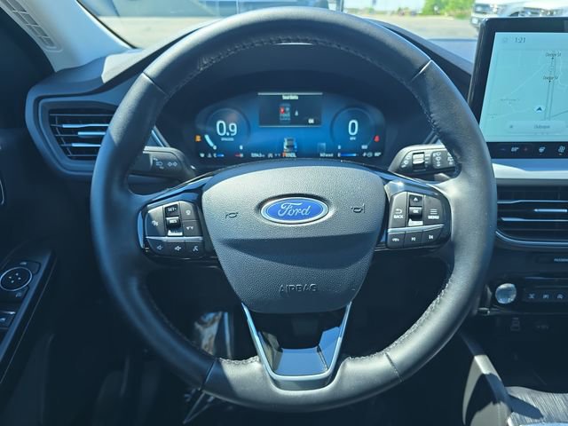 Certified 2025 Ford Escape Platinum w/ Premium Technology Package AWD/4WD image 15