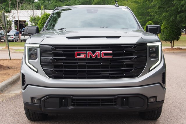 Used 2023 GMC Sierra 1500 Elevation AWD/4WD image 2