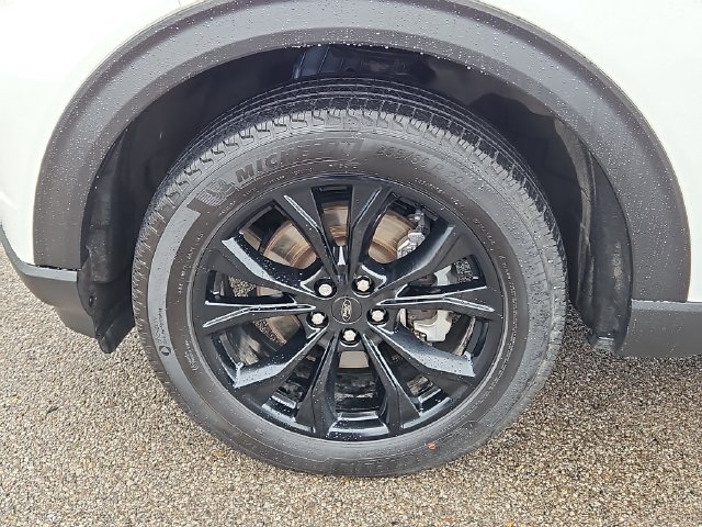 Certified 2023 Ford Explorer XLT w/ Equipment Group 202A AWD/4WD image 9