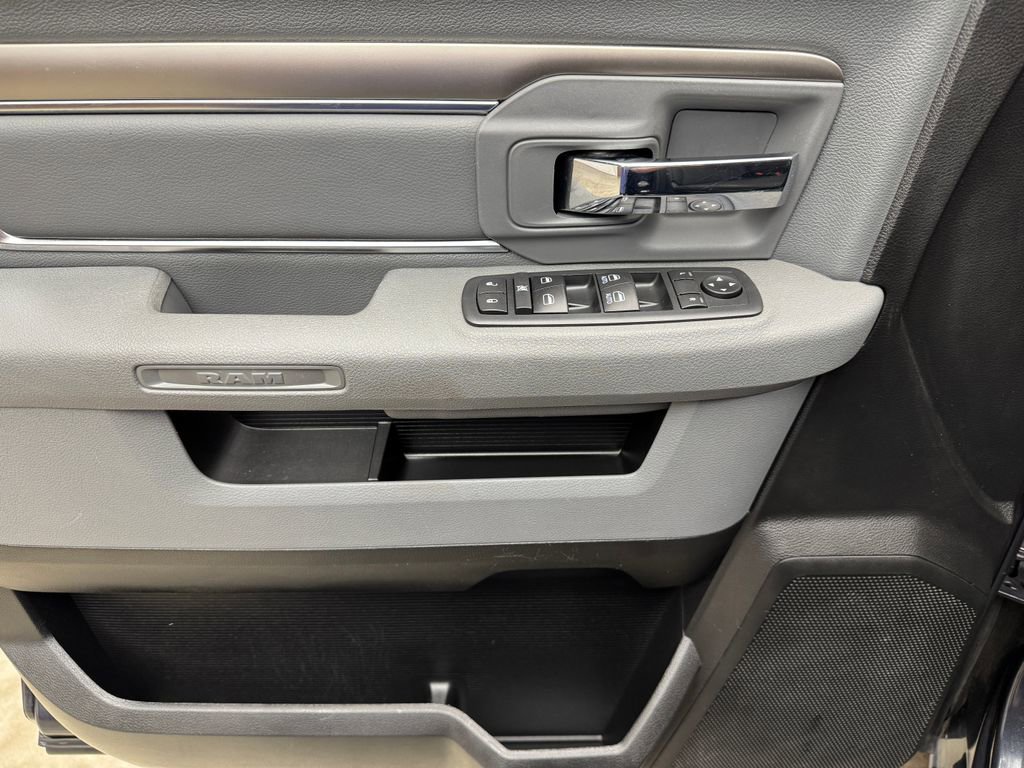 Used 2020 RAM 1500 Classic Warlock AWD/4WD image 11