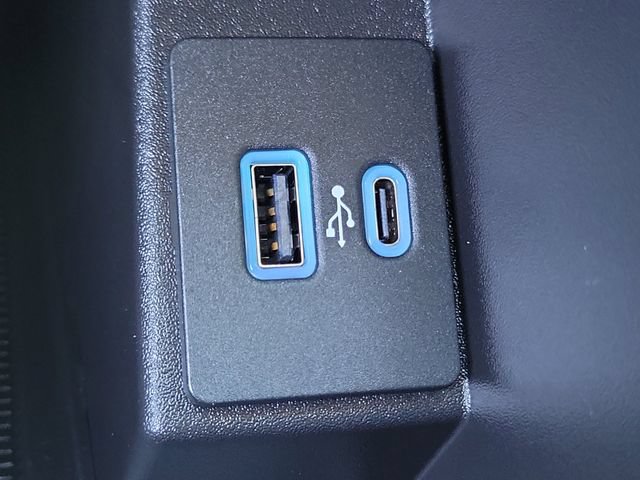 Certified 2023 Ford Edge SEL w/ Convenience Package AWD/4WD image 15