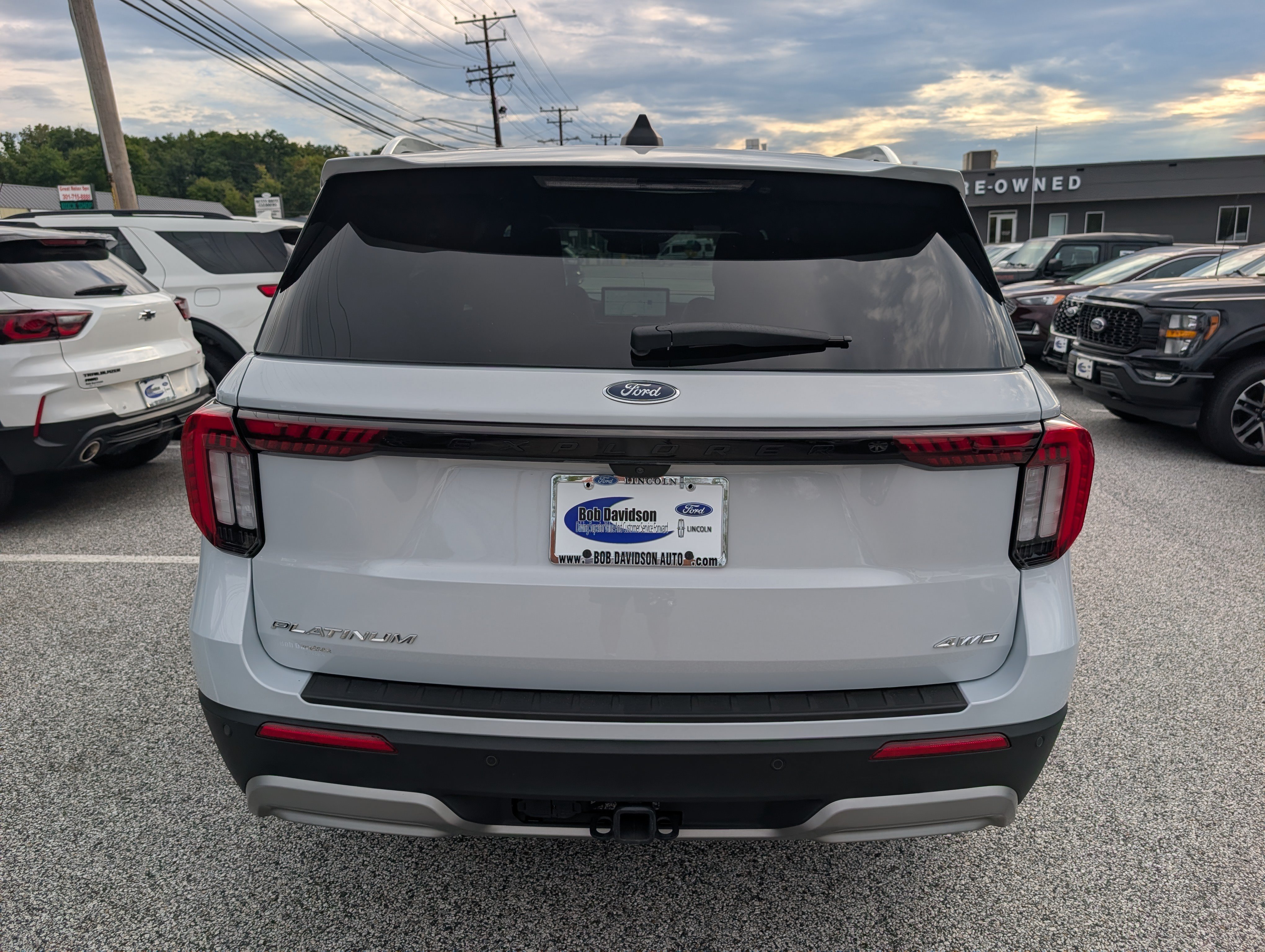 Certified 2025 Ford Explorer Platinum w/ LUX Leather Package AWD/4WD image 6