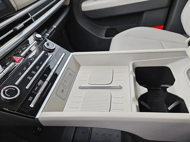 Used 2025 Hyundai Santa Fe SE image 15