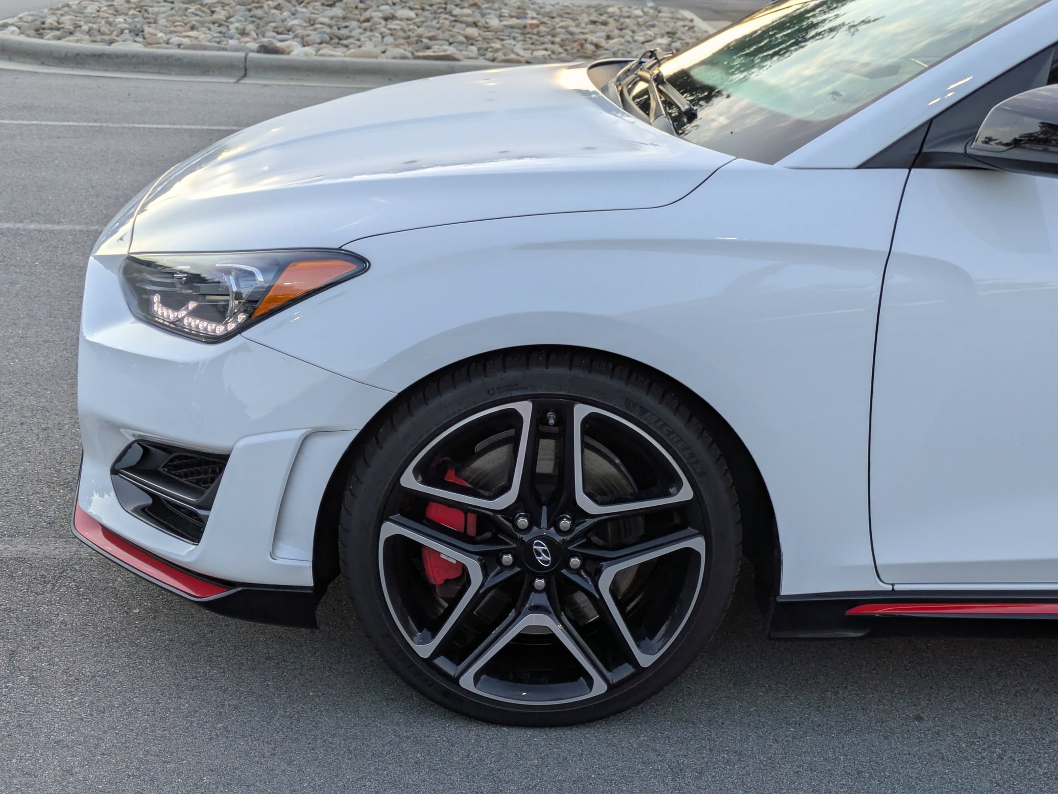 Used 2022 Hyundai Veloster N FWD image 11