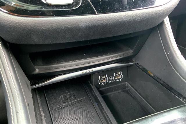 Used 2023 Chrysler Pacifica Limited w/ S Appearance Package image 34