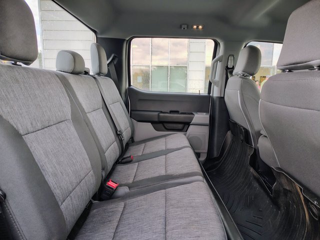 Certified 2023 Ford F250 XL w/ Snow Plow/Camper Package AWD/4WD image 15
