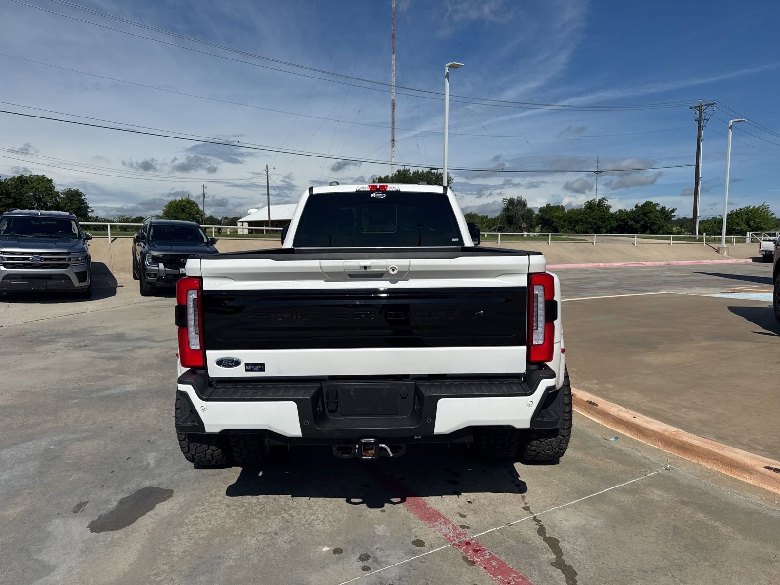 Certified 2025 Ford F450 Platinum w/ FX4 Off-Road Package AWD/4WD image 6