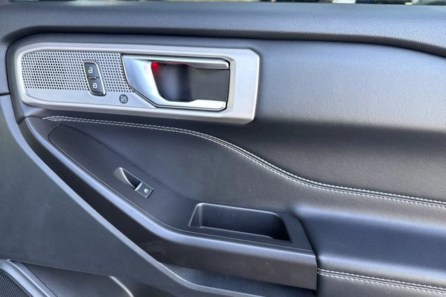 Certified 2020 Ford Explorer Limited w/ Hybrid Equipment Group 310A image 22