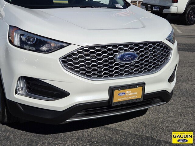 Certified 2023 Ford Edge SEL w/ Convenience Package AWD/4WD image 2