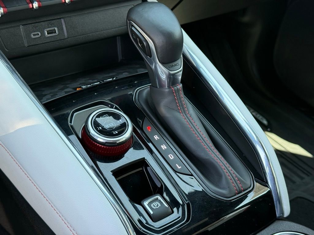Used 2023 GMC Canyon AT4X image 11