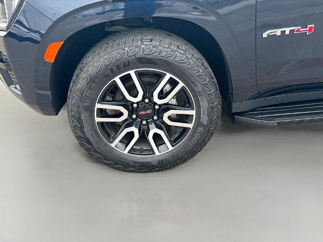 Used 2023 GMC Yukon AT4 AWD/4WD image 24