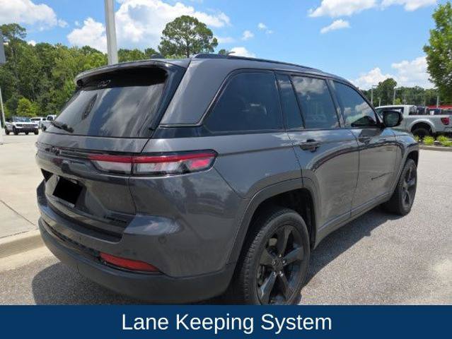 Used 2023 Jeep Grand Cherokee Limited w/ Black Appearance Package RWD image 8