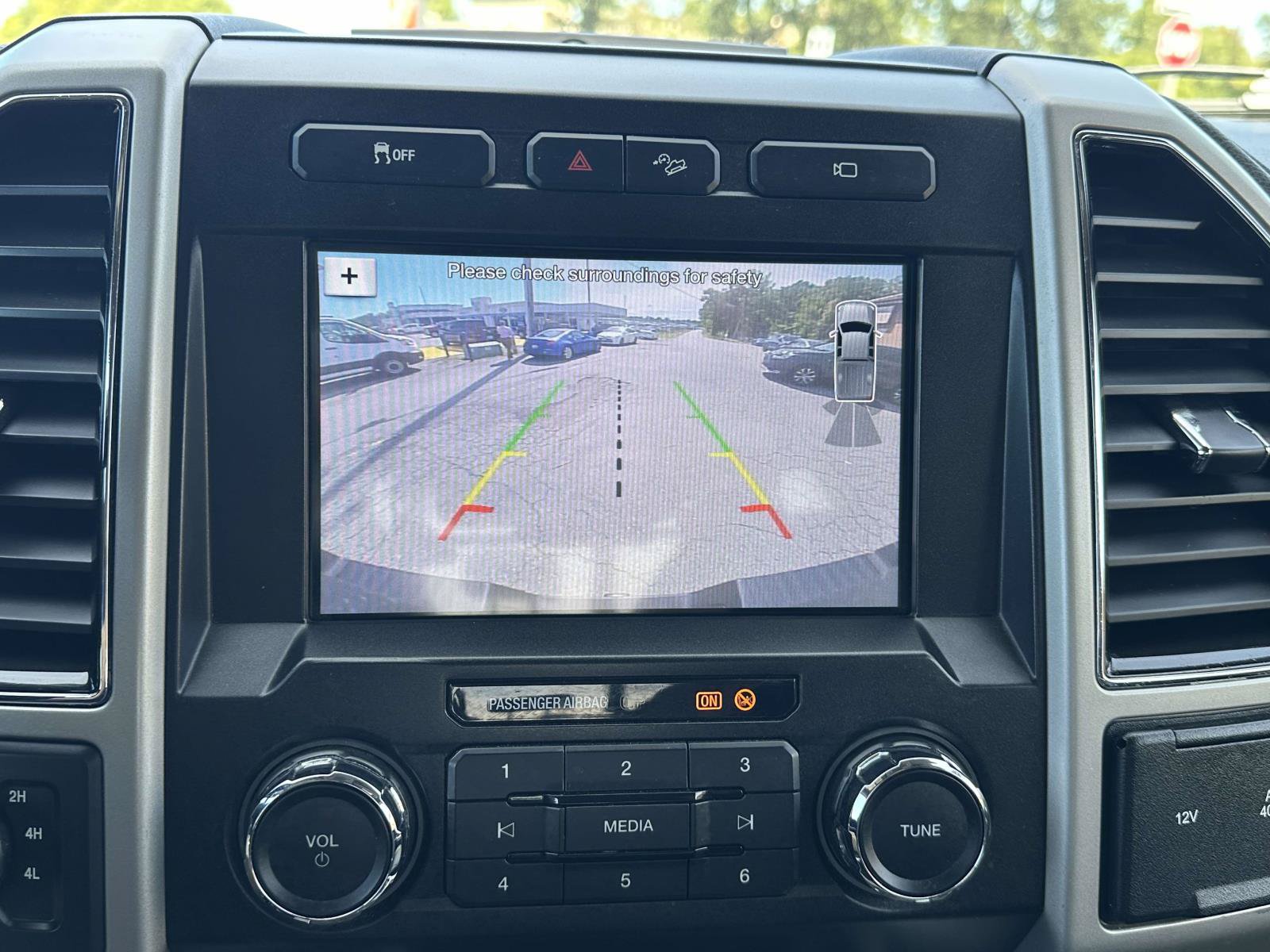 Certified 2019 Ford F250 Lariat w/ Chrome Package AWD/4WD image 11