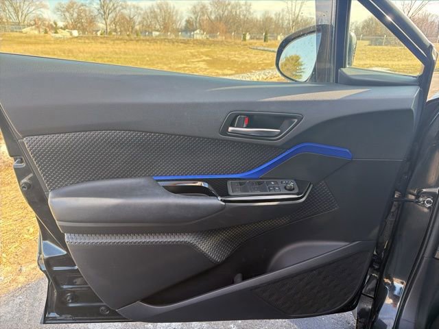 Used 2020 Toyota C-HR XLE image 14