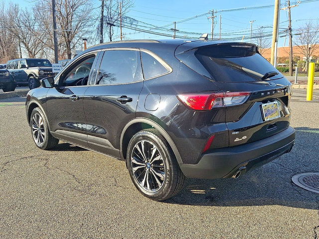 Certified 2022 Ford Escape SE w/ SE Sport Appearance Package image 4