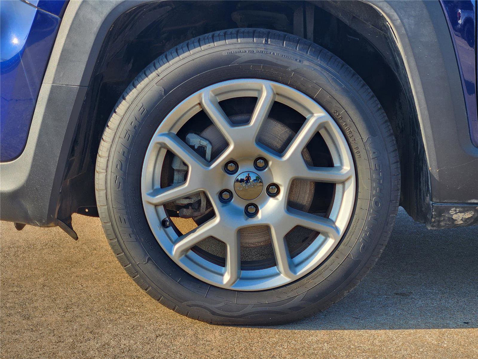Used 2020 Jeep Renegade Latitude w/ Popular Equipment Group FWD image 8