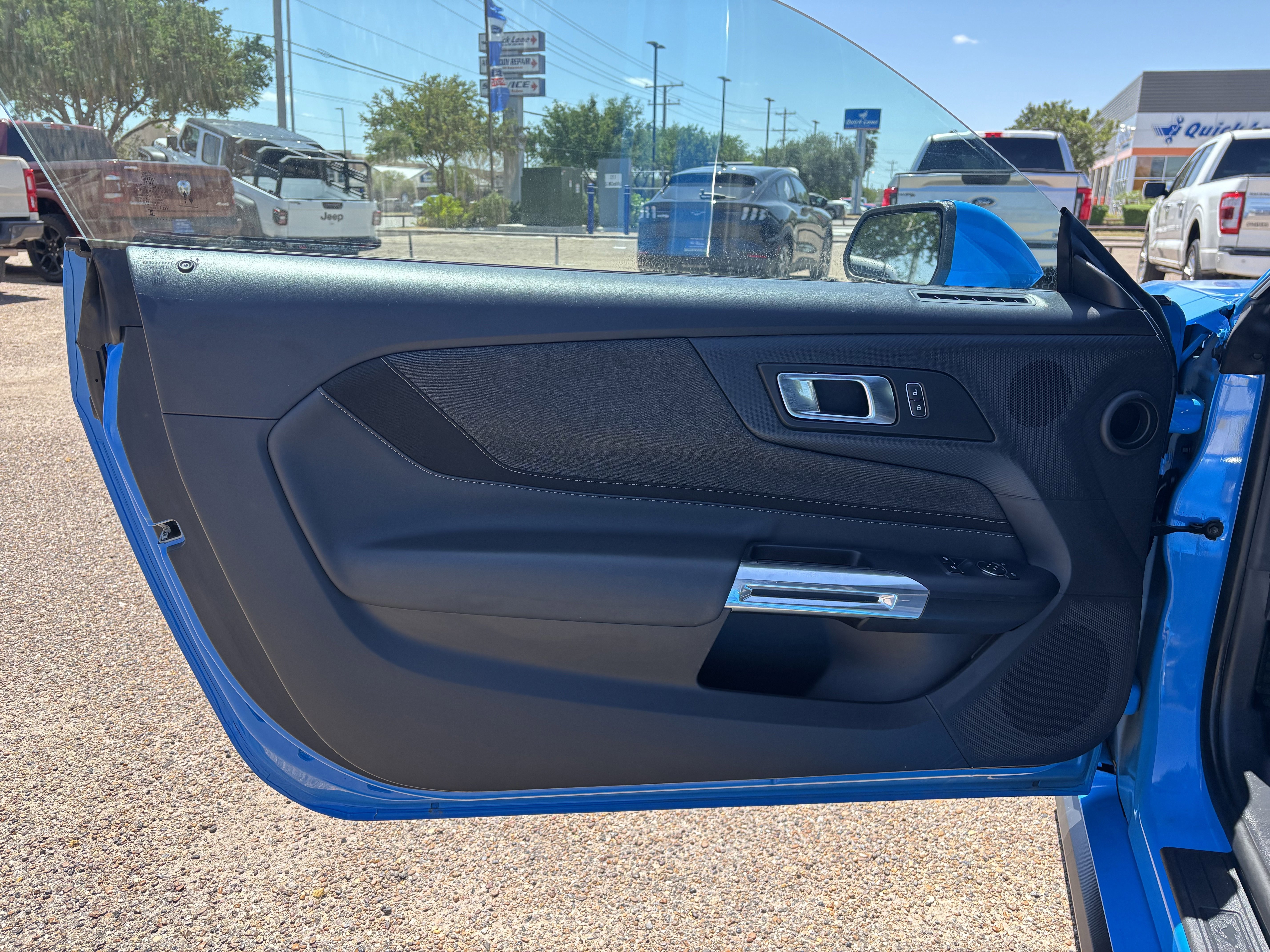 Certified 2024 Ford Mustang Coupe image 9