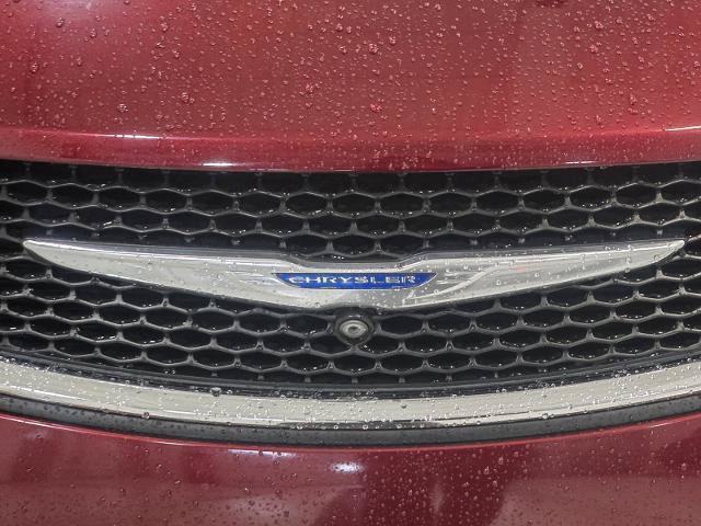 Used 2018 Chrysler Pacifica Touring-L Plus w/ Advanced Safetytec Group FWD image 13