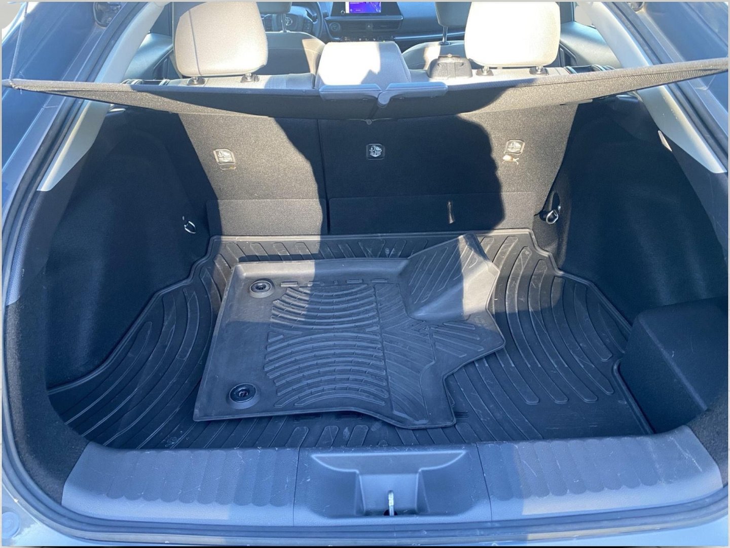 Used 2024 Toyota Prius LE AWD/4WD image 13