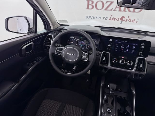 Used 2022 Kia Sorento LX FWD image 25