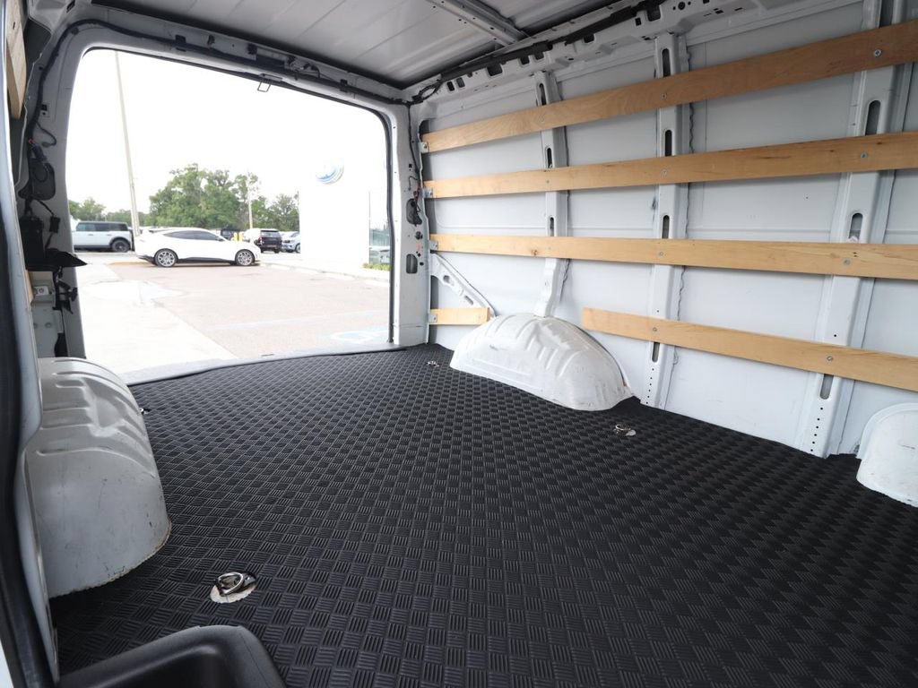 Used 2024 Chevrolet Express 2500 w/ Driver Convenience Package RWD image 16