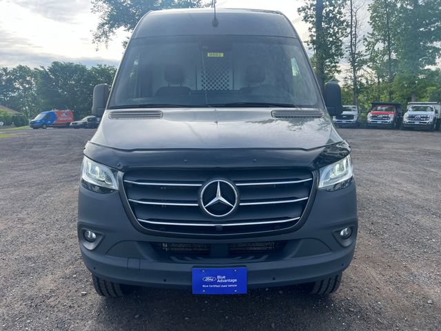 Used 2024 Mercedes-Benz Sprinter 2500 image 2