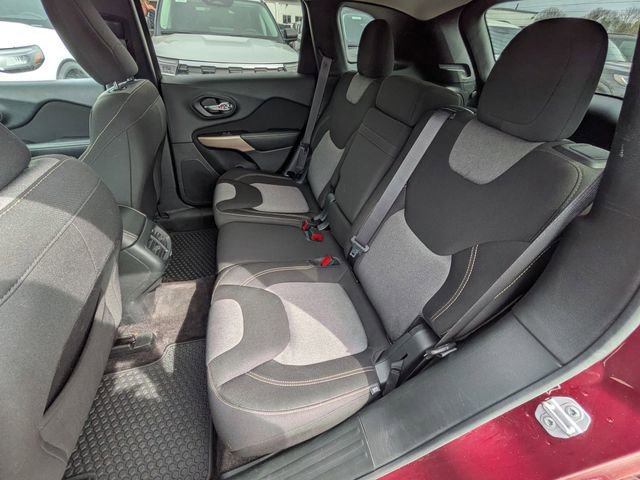 Used 2018 Jeep Cherokee Latitude image 16