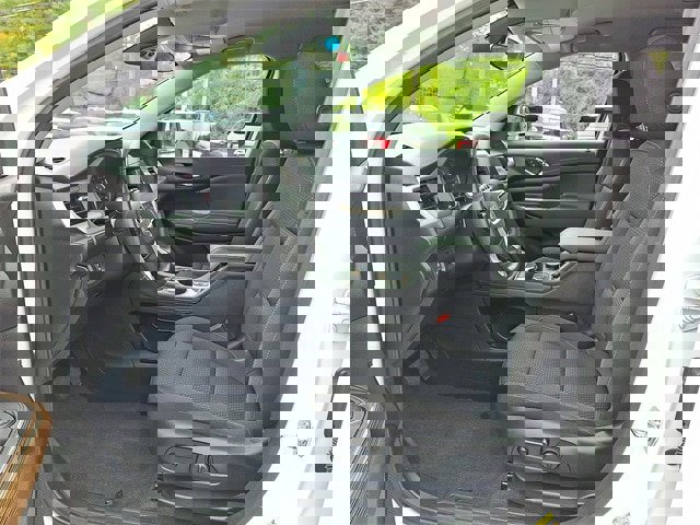 Used 2023 GMC Acadia SLE w/ Driver Convenience Package image 8