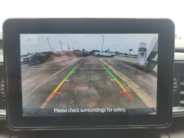 Certified 2022 Ford Explorer XLT w/ Equipment Group 202A AWD/4WD image 33