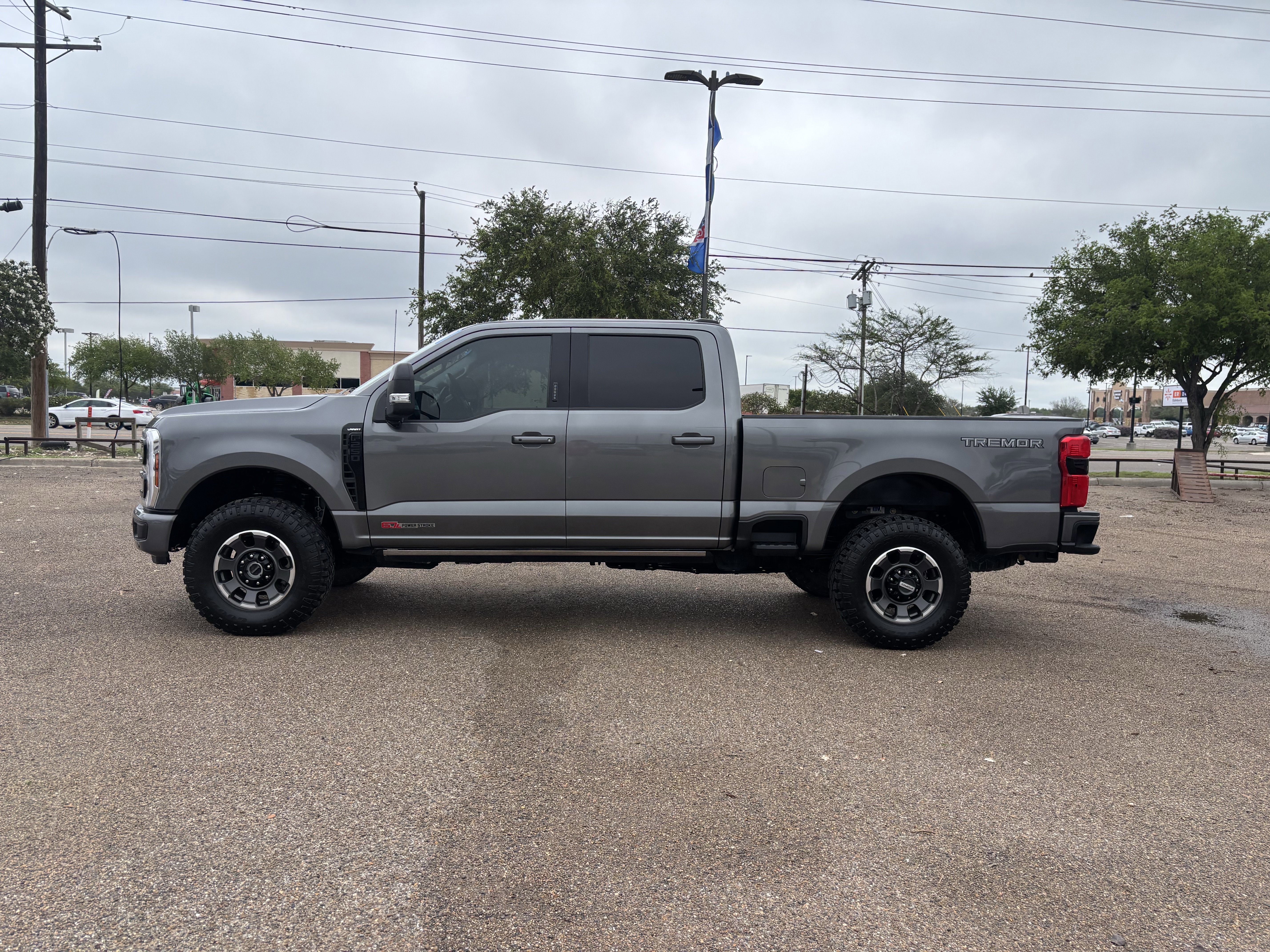 Certified 2024 Ford F250 Lariat w/ Lariat Ultimate Package AWD/4WD image 3