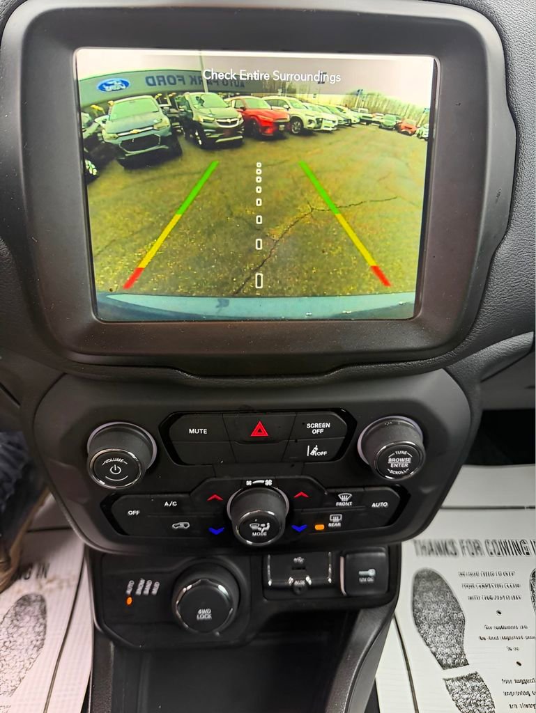 Used 2022 Jeep Renegade Altitude w/ Convenience Group AWD/4WD image 23