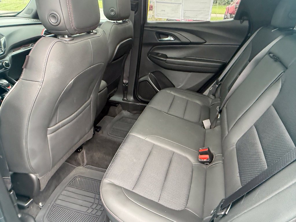 Used 2021 Chevrolet TrailBlazer RS w/ Sun and Liftgate Package AWD/4WD image 17