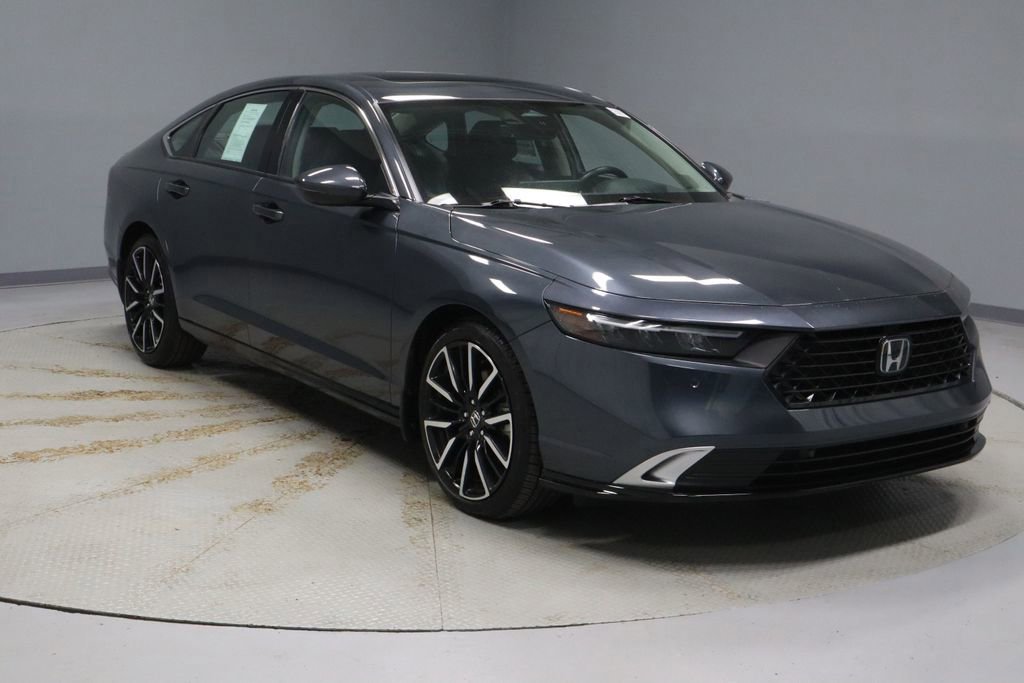 Used 2025 Honda Accord Touring image 7