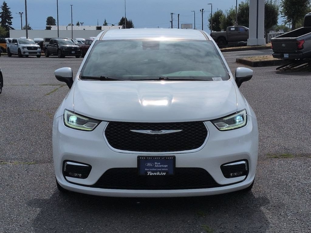 Used 2023 Chrysler Pacifica Touring-L FWD image 8