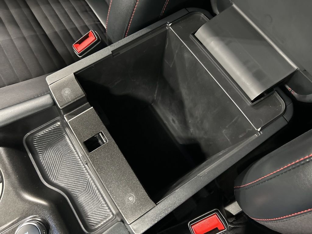 Certified 2025 Ford Explorer ST-Line w/ ST-Line Street Pack image 25