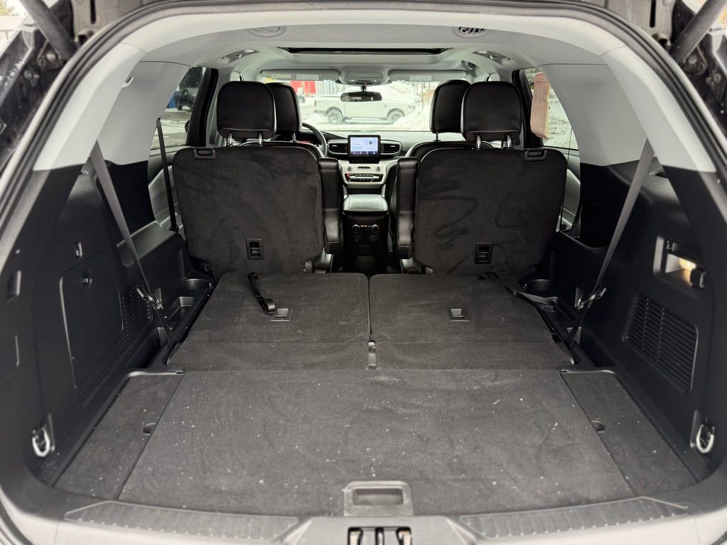 Certified 2023 Ford Explorer XLT w/ Equipment Group 202A image 6