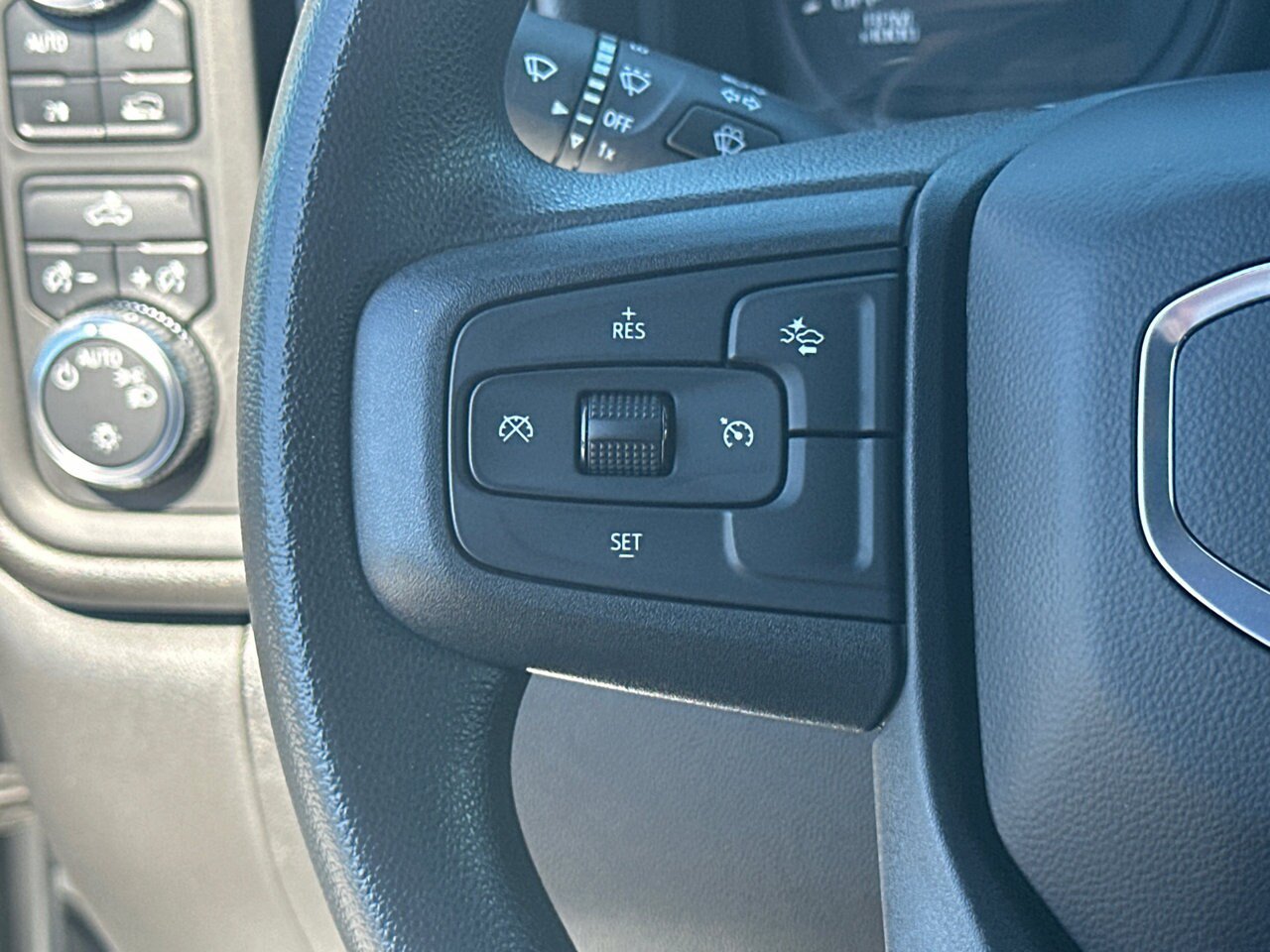 Used 2024 GMC Sierra 1500 Pro w/ Graphite Edition AWD/4WD image 26